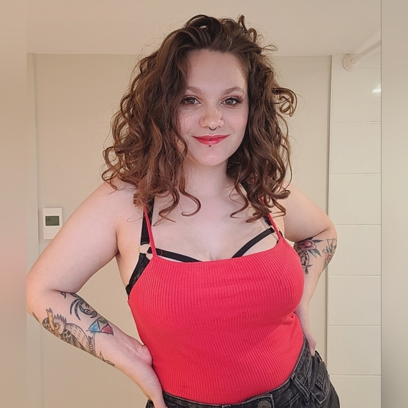 Garage Red Open Back Body Suit Size Medium - Picture 5 of 5